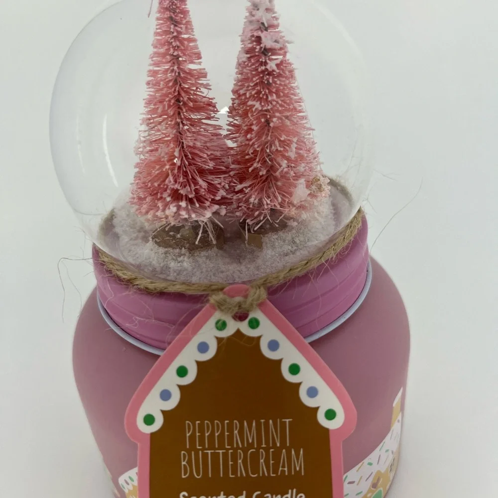Snow Globe Candle Peppermint Buttercream Limited Edition Christmas Holiday 7.1oz - Picture 3 of 9
